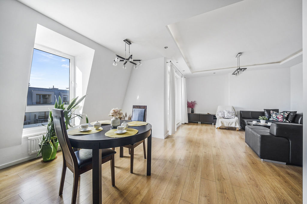 Mieszkanie 3 pokojowe na Sprzedaż