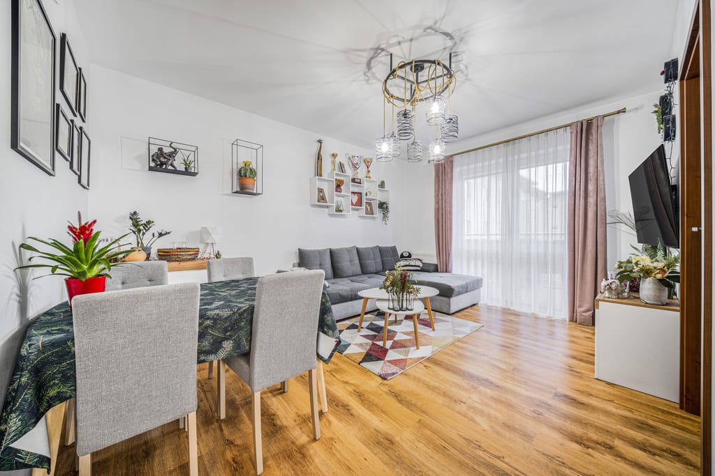 Mieszkanie 4 pokojowe na Sprzedaż