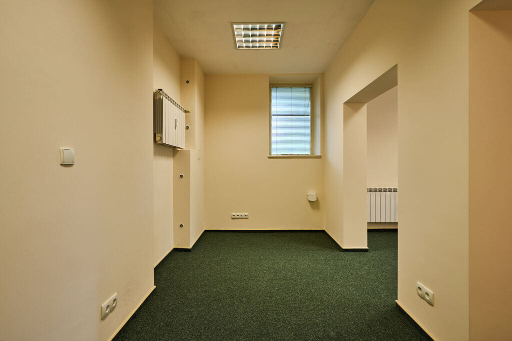 Lokal użytkowy  pokojowe na Sprzedaż