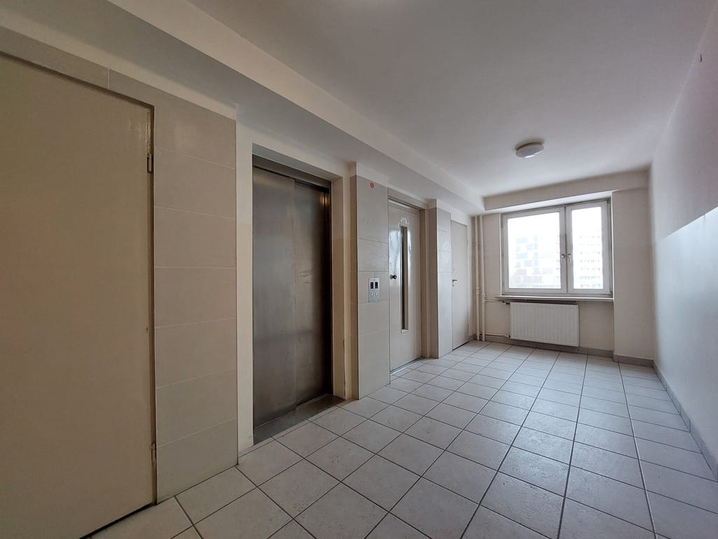 Mieszkanie 4 pokojowe na Sprzedaż