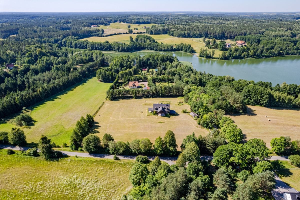 Dom 8 pokojowe na Sprzedaż