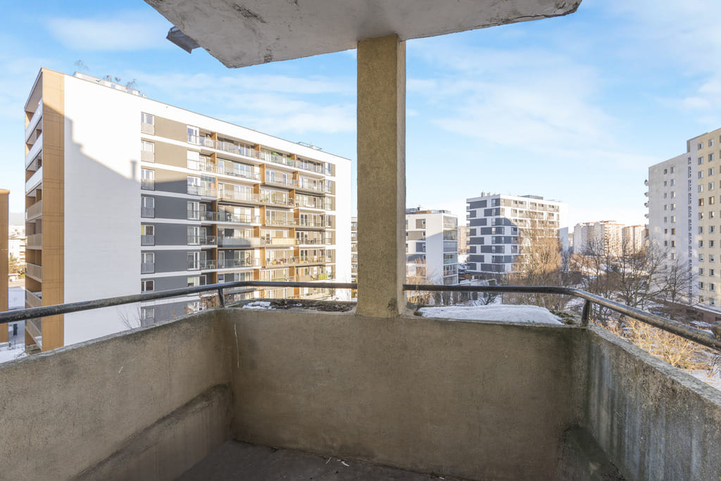 Mieszkanie 4 pokojowe na Sprzedaż