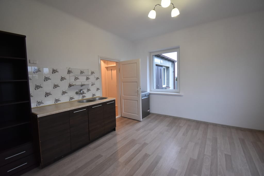 Dom 3 pokojowe na Sprzedaż