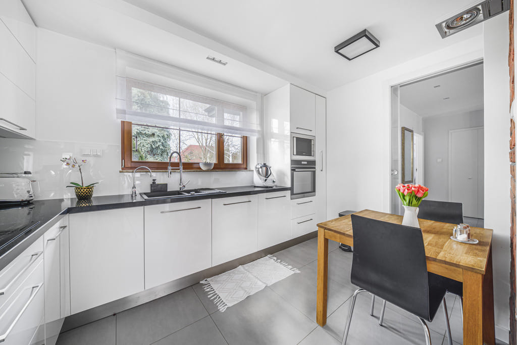 Dom 6 pokojowe na Sprzedaż