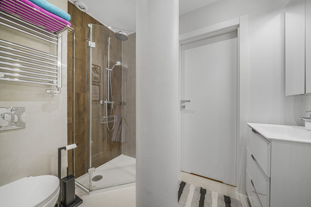 Dom 6 pokojowe na Sprzedaż