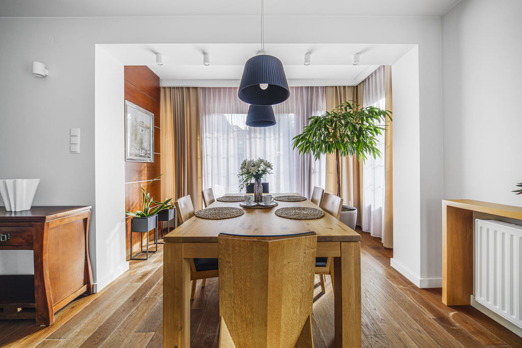 Dom 6 pokojowe na Sprzedaż