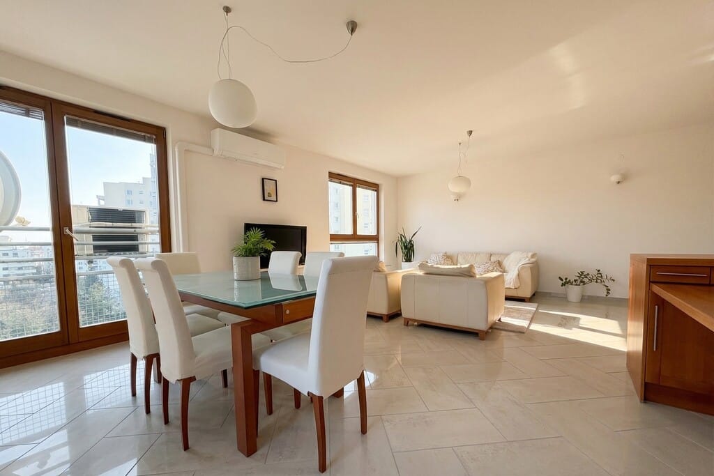 Mieszkanie 4 pokojowe na Wynajem