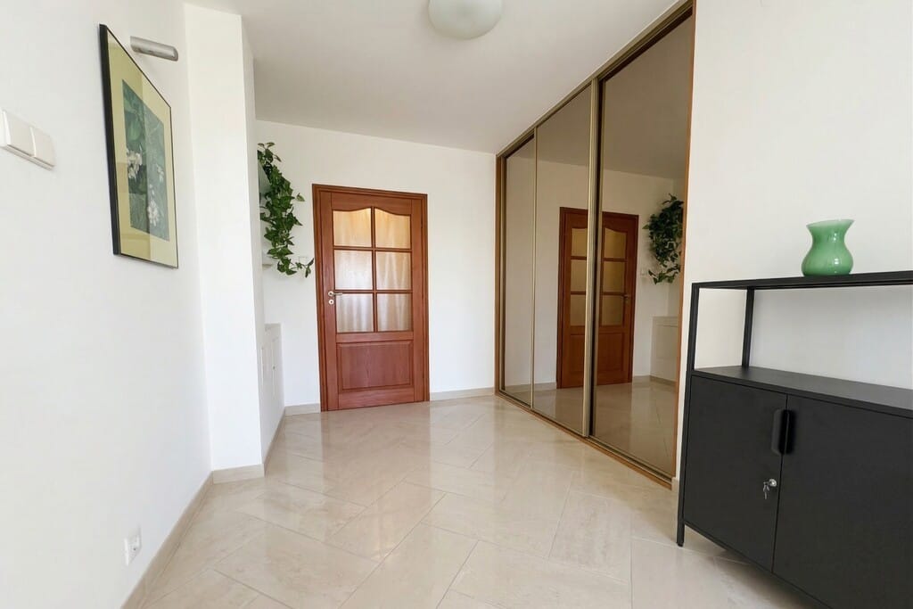 Mieszkanie 4 pokojowe na Wynajem