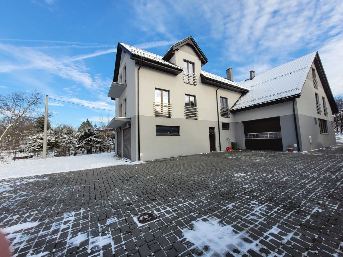 Lokal użytkowy  pokojowe na Sprzedaż