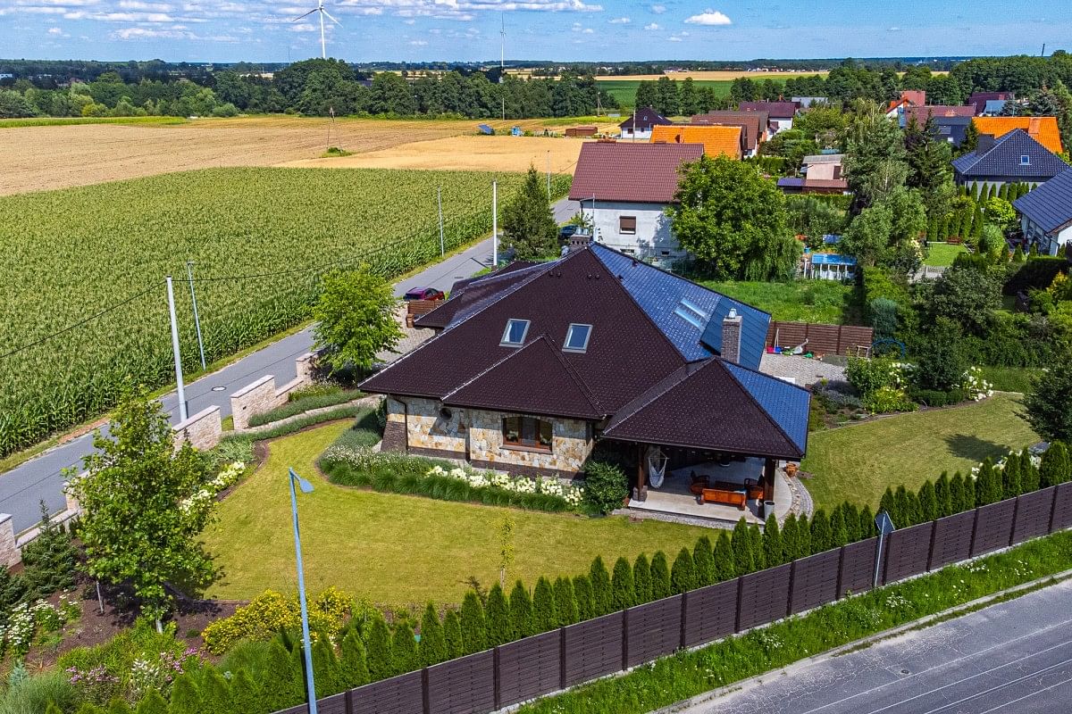 Dom 6 pokojowe na Sprzedaż