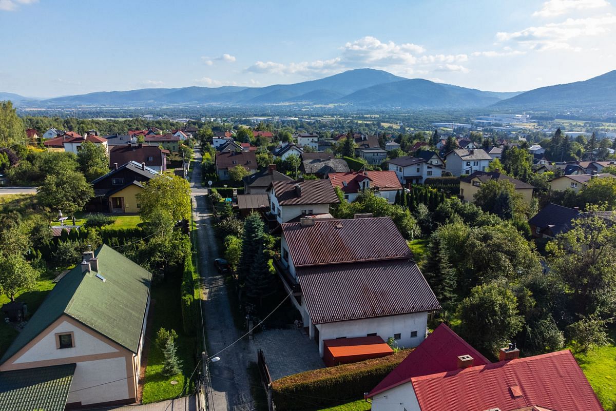 Dom 9 pokojowe na Sprzedaż