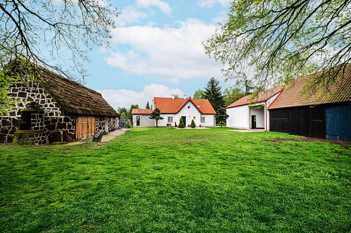 Dom 5 pokojowe na Sprzedaż