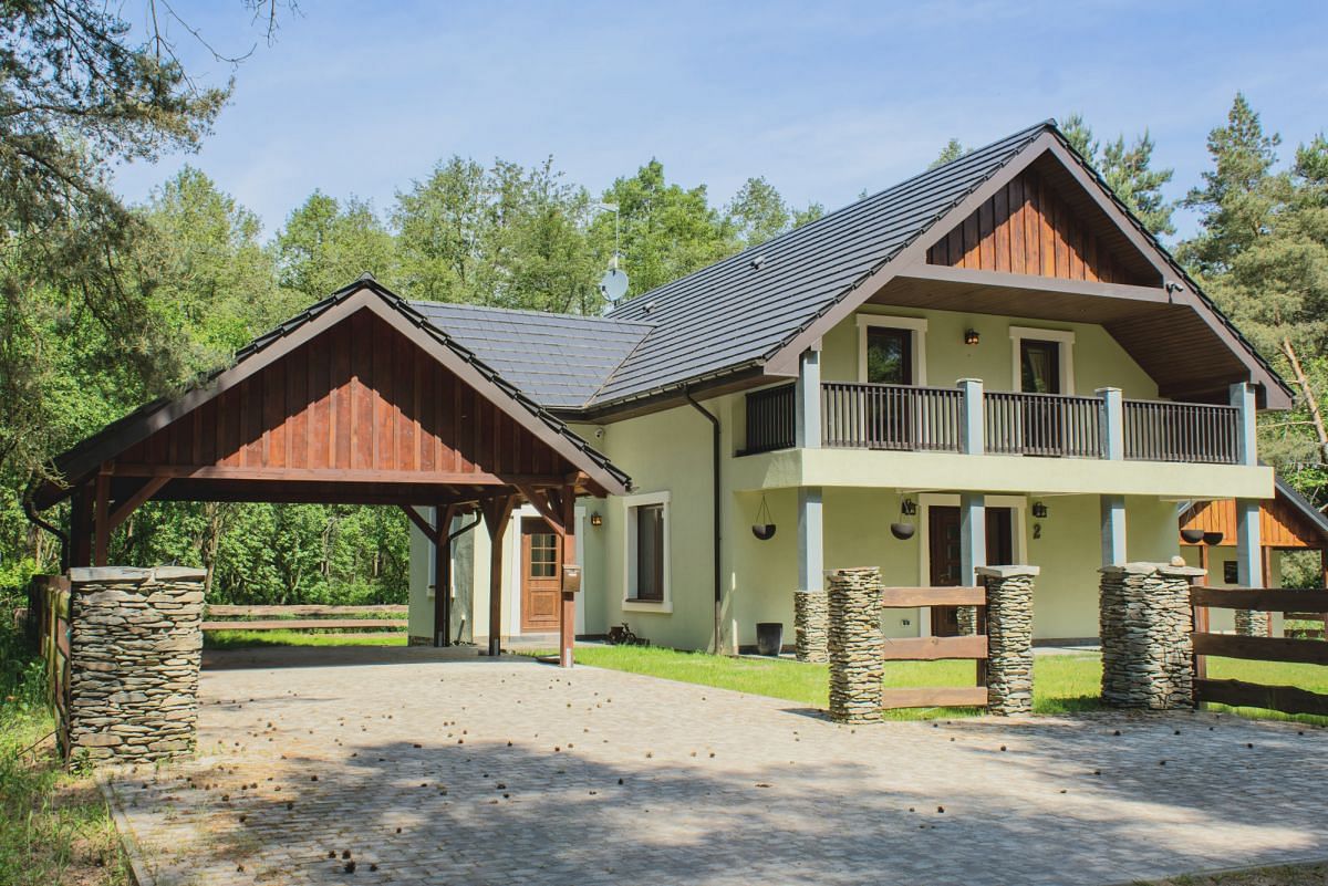 Dom 8 pokojowe na Sprzedaż