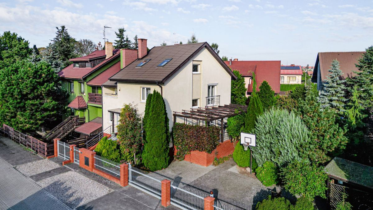 Dom 5 pokojowe na Sprzedaż