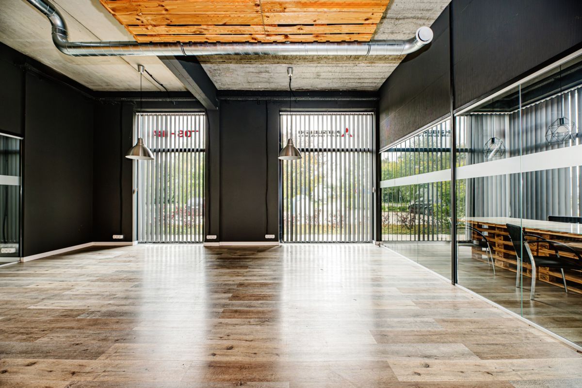 Lokal użytkowy  pokojowe na Sprzedaż