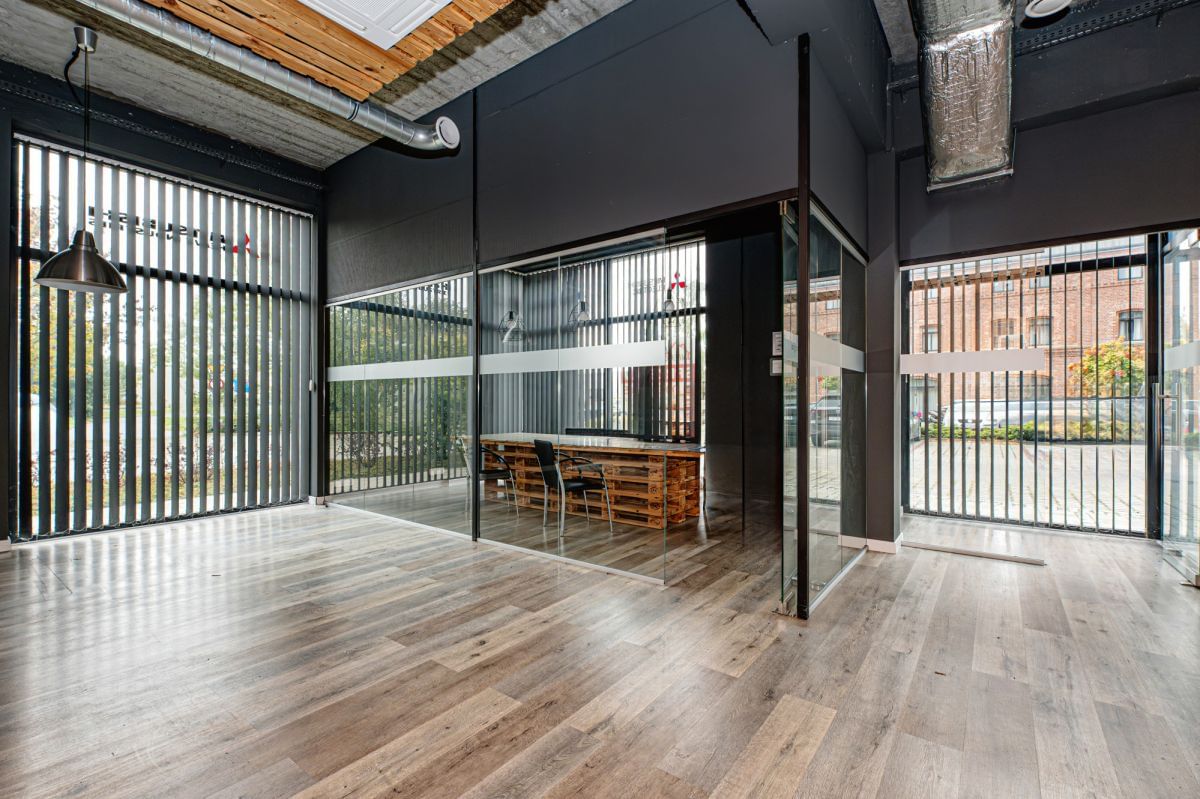 Lokal użytkowy  pokojowe na Sprzedaż