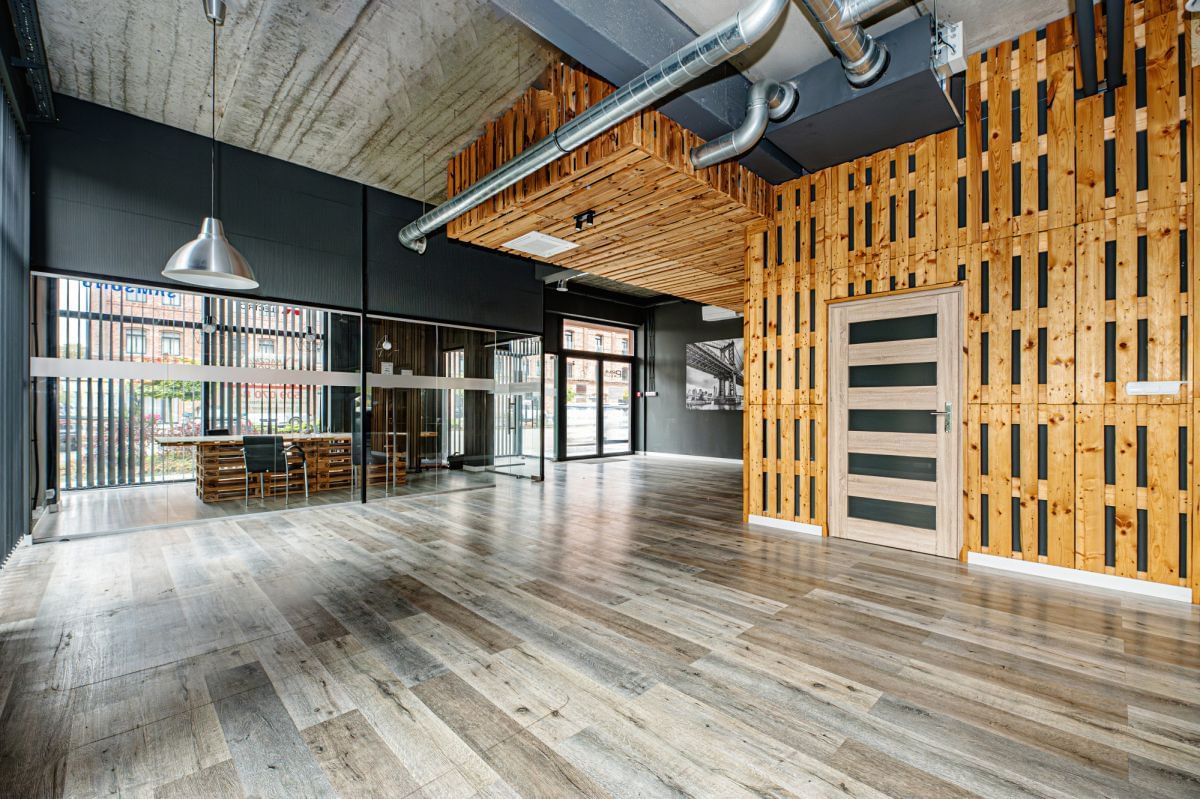 Lokal użytkowy  pokojowe na Sprzedaż