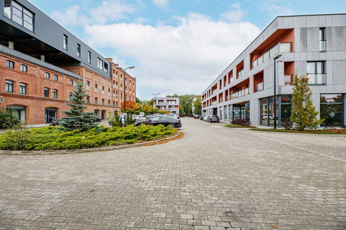 Lokal użytkowy  pokojowe na Sprzedaż