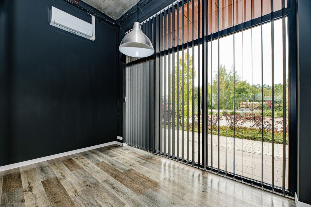 Lokal użytkowy  pokojowe na Sprzedaż