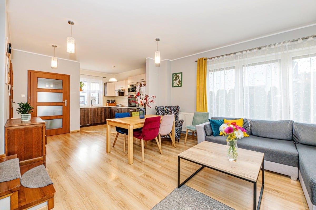 Dom 4 pokojowe na Sprzedaż