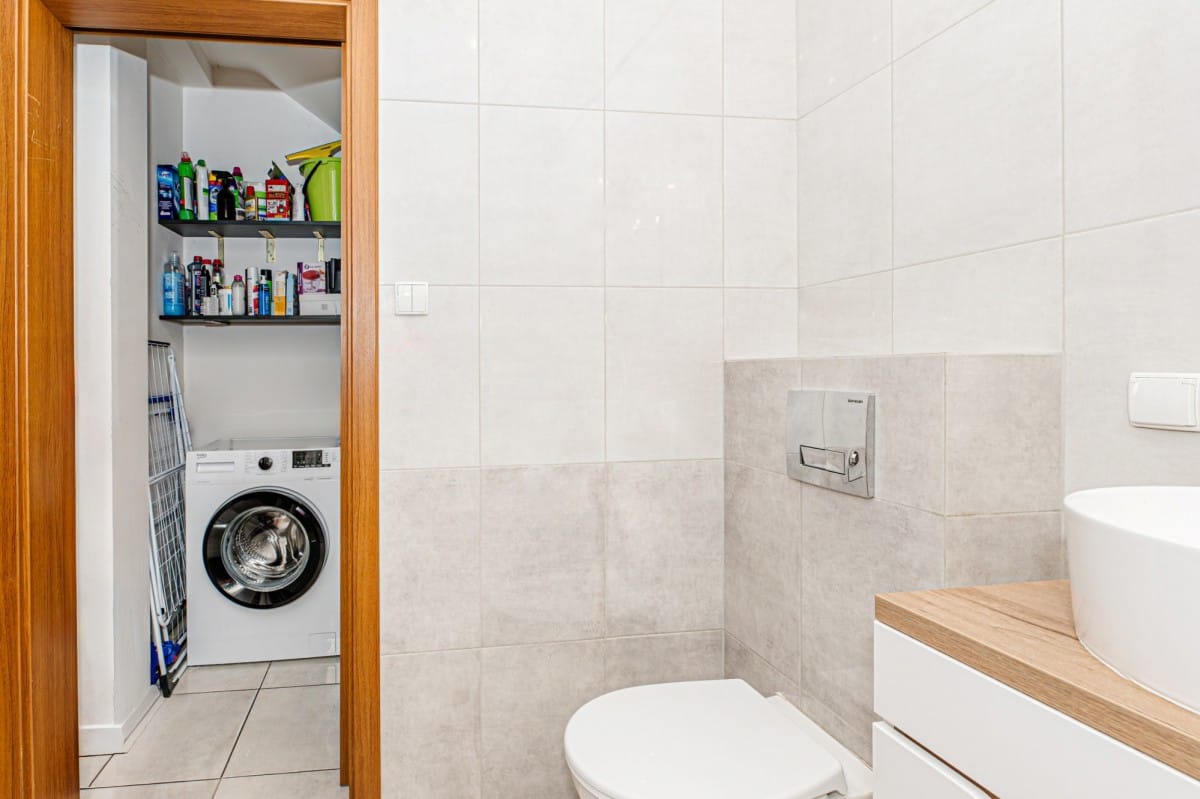 Dom 4 pokojowe na Sprzedaż