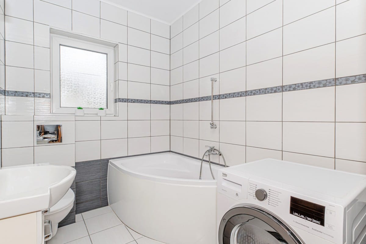 Dom 4 pokojowe na Sprzedaż