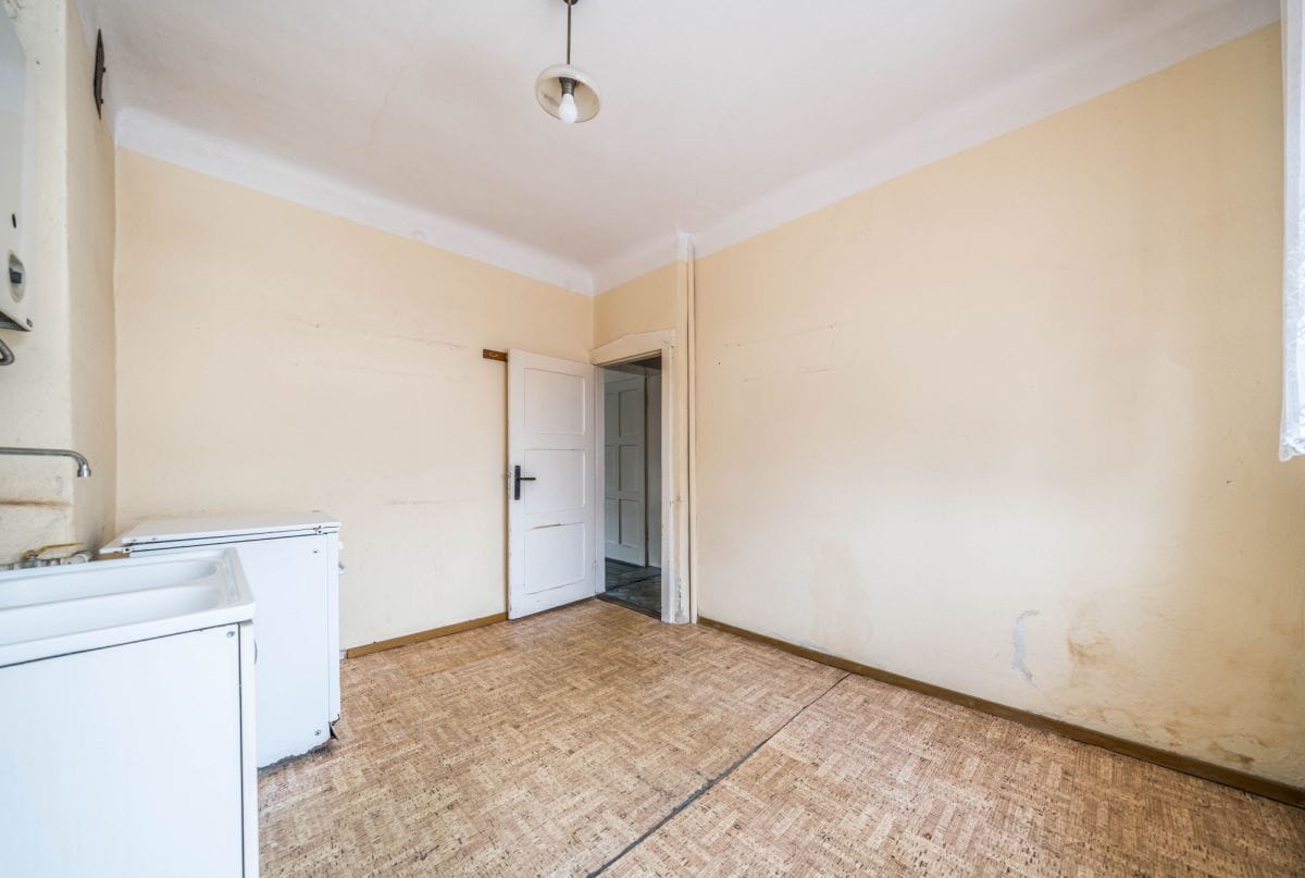 Dom 5 pokojowe na Sprzedaż