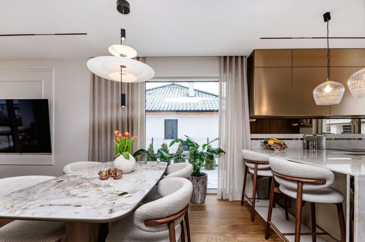 Dom 4 pokojowe na Sprzedaż