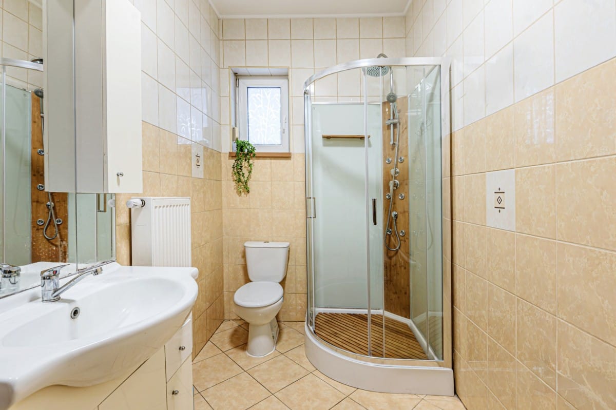 Dom 5 pokojowe na Sprzedaż