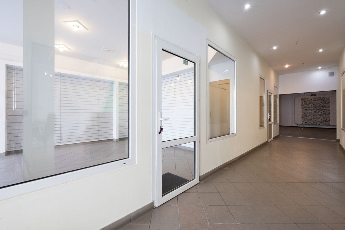 Lokal użytkowy  pokojowe na Sprzedaż