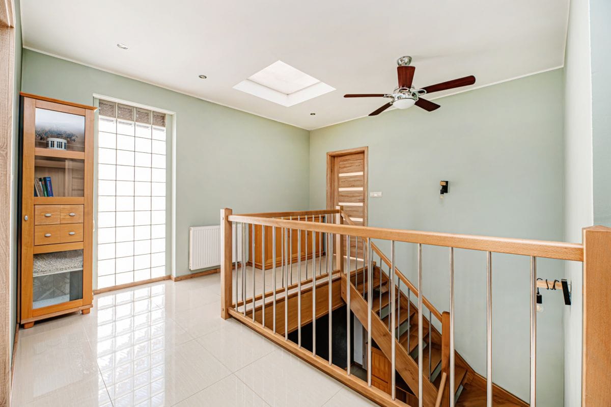 Dom 4 pokojowe na Sprzedaż