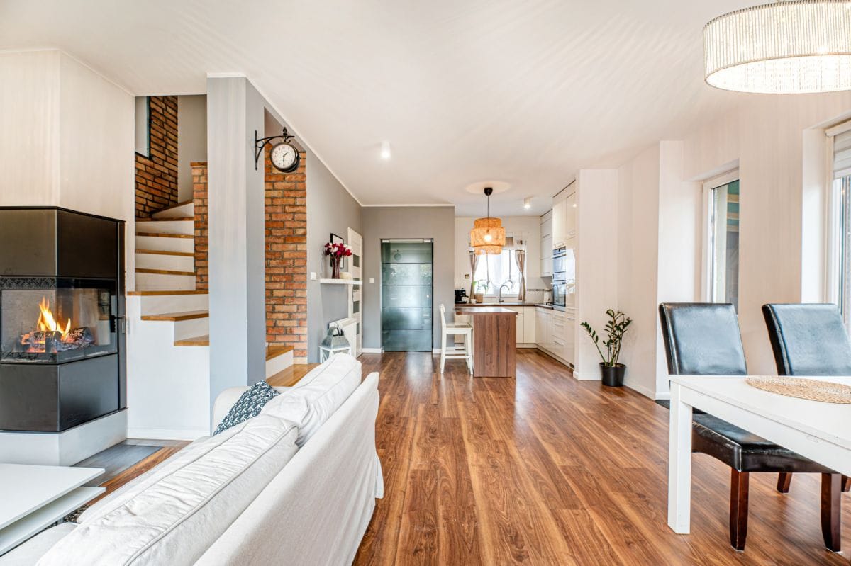 Dom 5 pokojowe na Sprzedaż