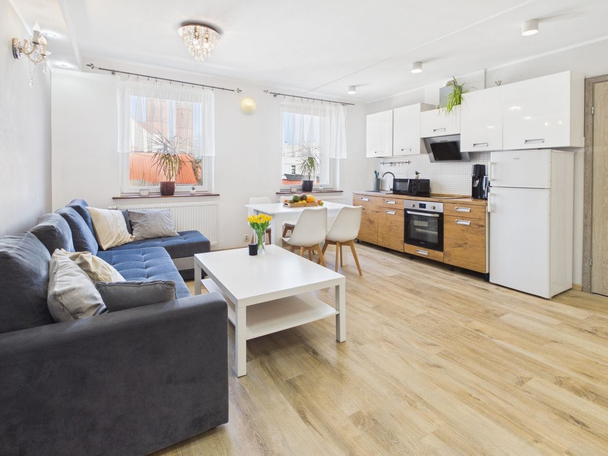 Mieszkanie 8 pokojowe na Sprzedaż