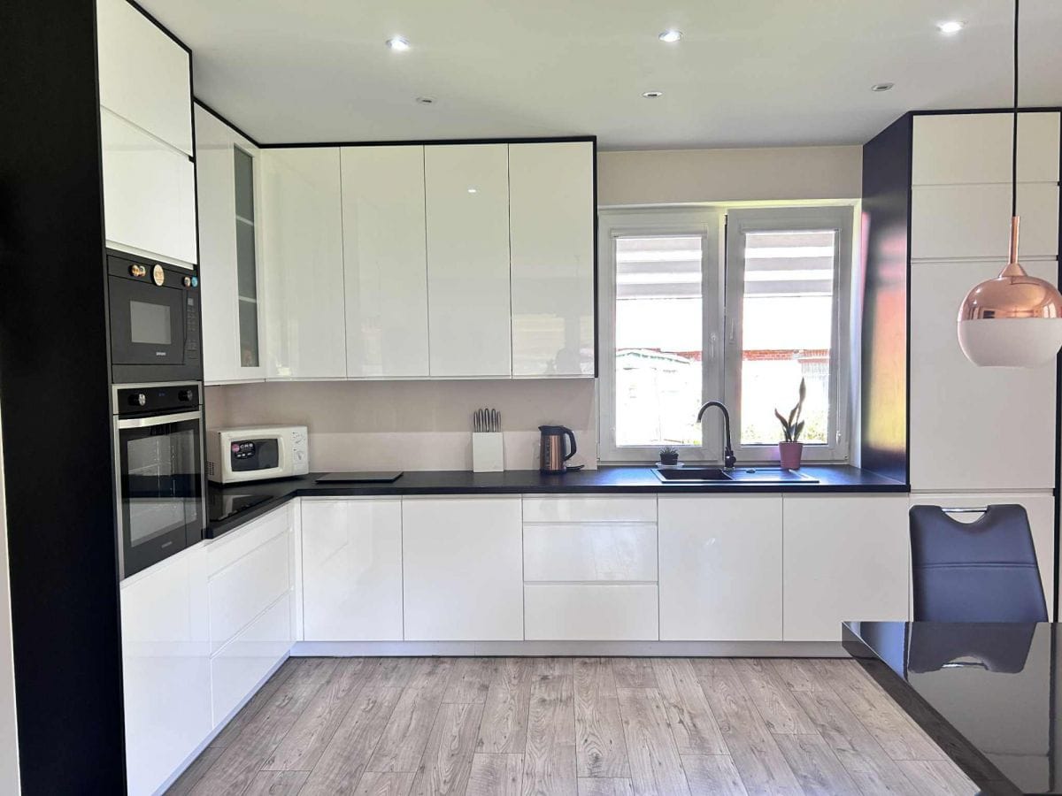 Dom 4 pokojowe na Sprzedaż