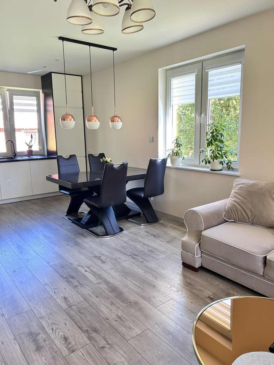 Dom 4 pokojowe na Sprzedaż