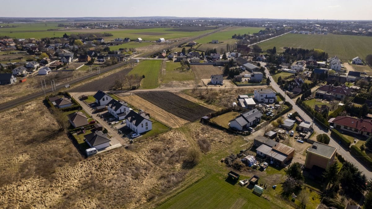 Działka  pokojowe na Sprzedaż