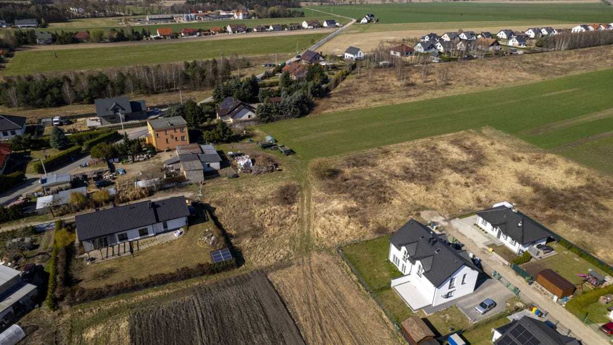 Działka  pokojowe na Sprzedaż