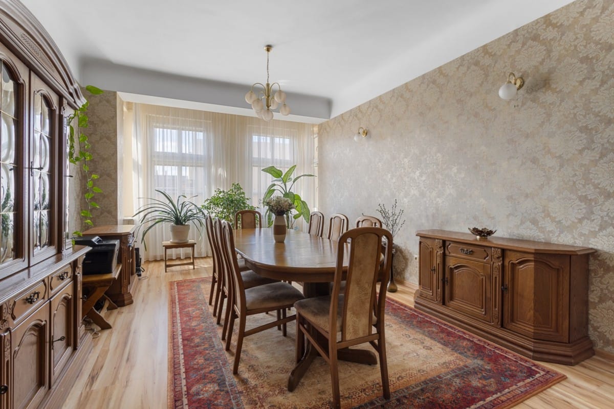 Mieszkanie 4 pokojowe na Sprzedaż