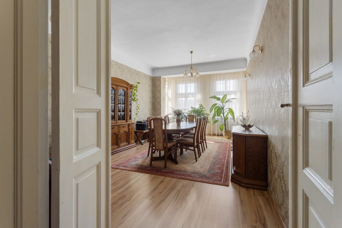 Mieszkanie 4 pokojowe na Sprzedaż