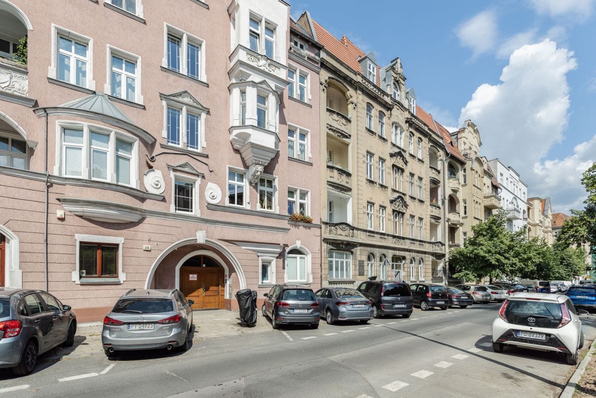 Lokal użytkowy  pokojowe na Sprzedaż