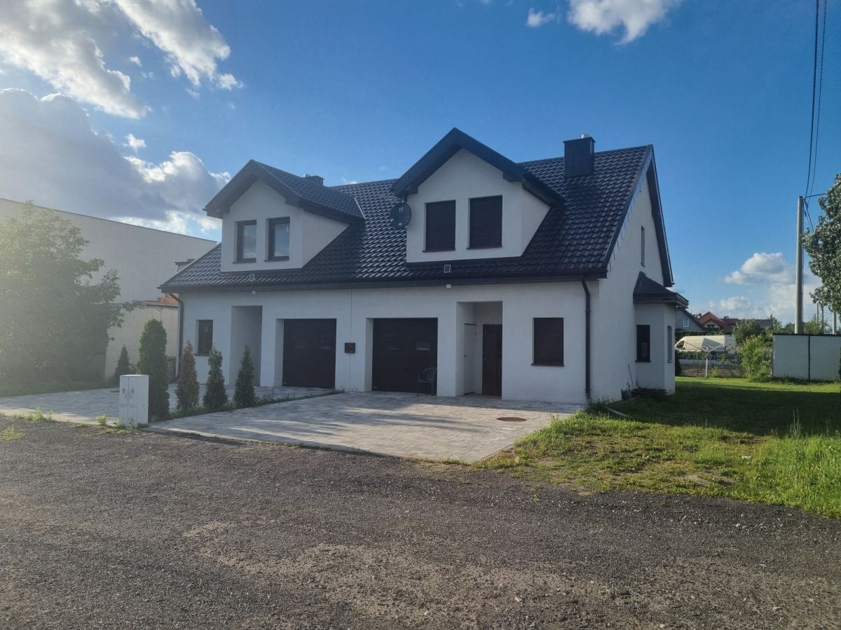 Dom 8 pokojowe na Sprzedaż