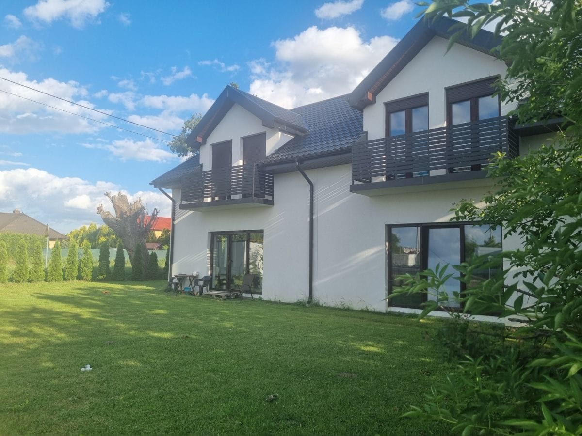 Dom 8 pokojowe na Sprzedaż