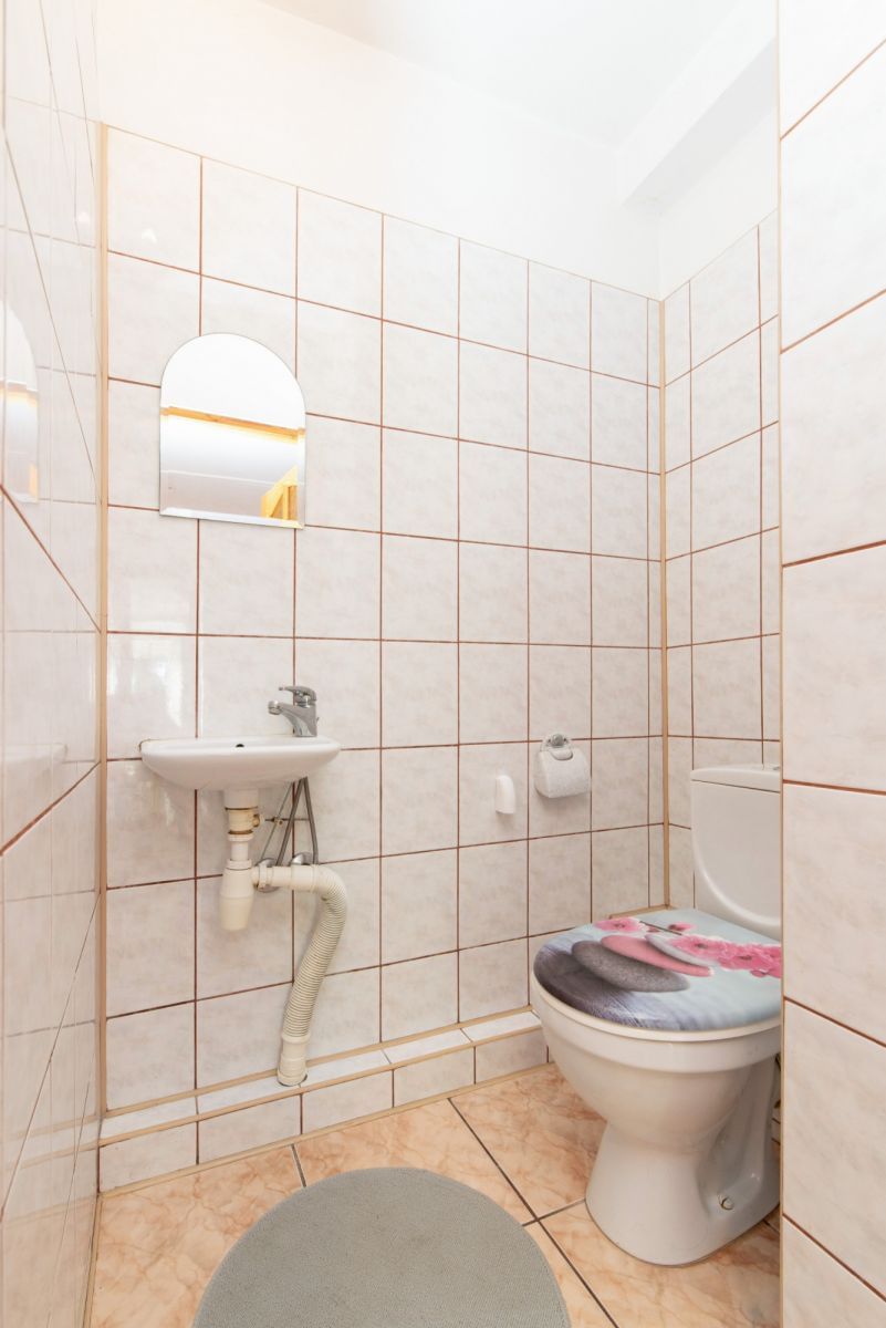 Dom 6 pokojowe na Sprzedaż