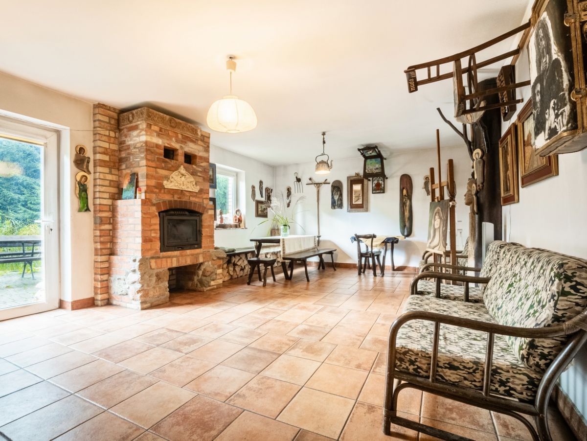 Dom 7 pokojowe na Sprzedaż