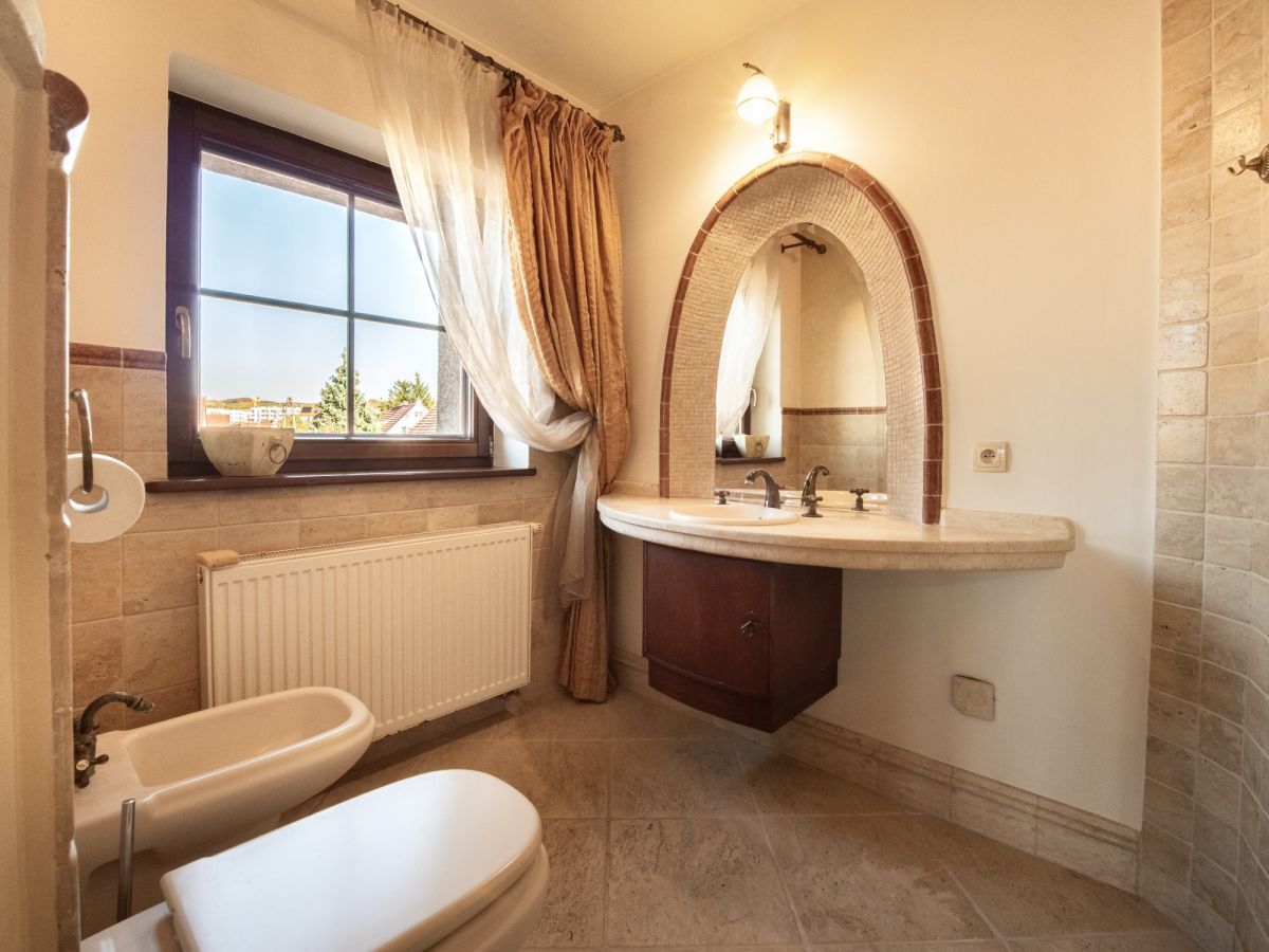 Dom 5 pokojowe na Sprzedaż