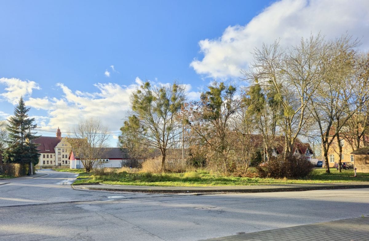 Działka  pokojowe na Sprzedaż