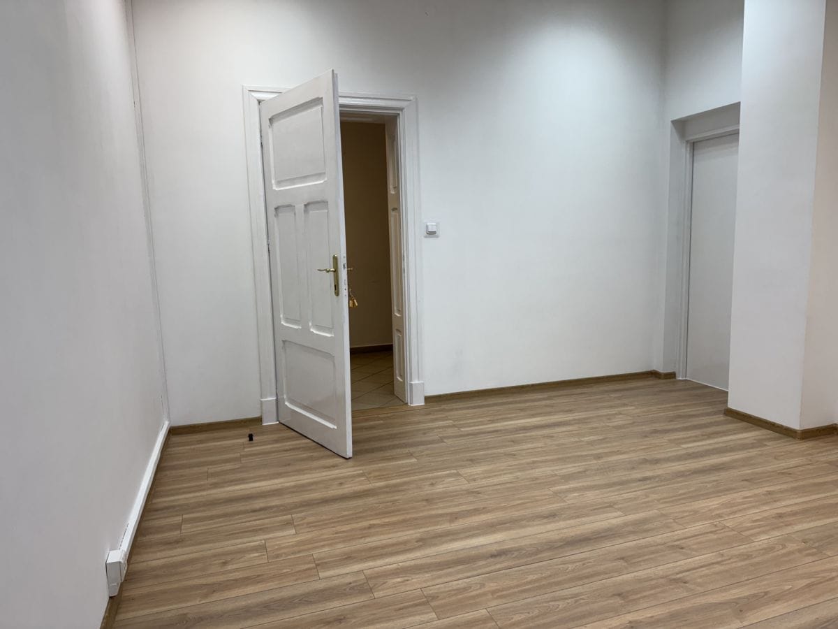 Lokal użytkowy  pokojowe na Wynajem