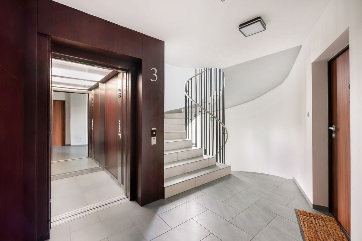 Mieszkanie 4 pokojowe na Sprzedaż