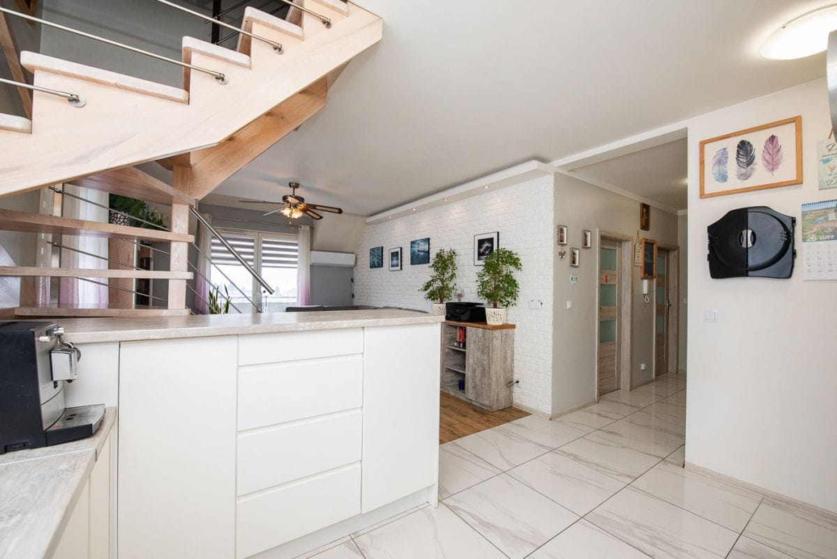 Mieszkanie 5 pokojowe na Sprzedaż