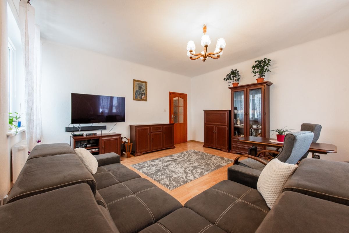 Mieszkanie 255 pokojowe na Sprzedaż